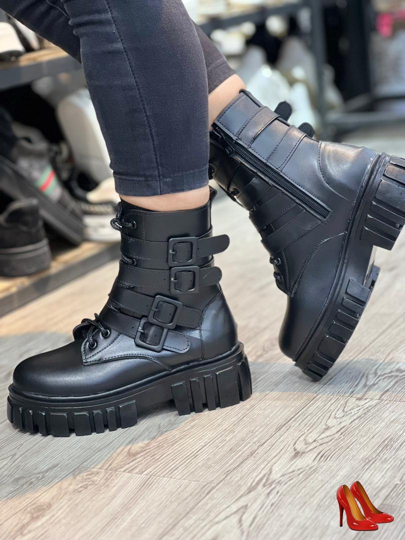 بوت چهارسگک زیره سبک و راحت